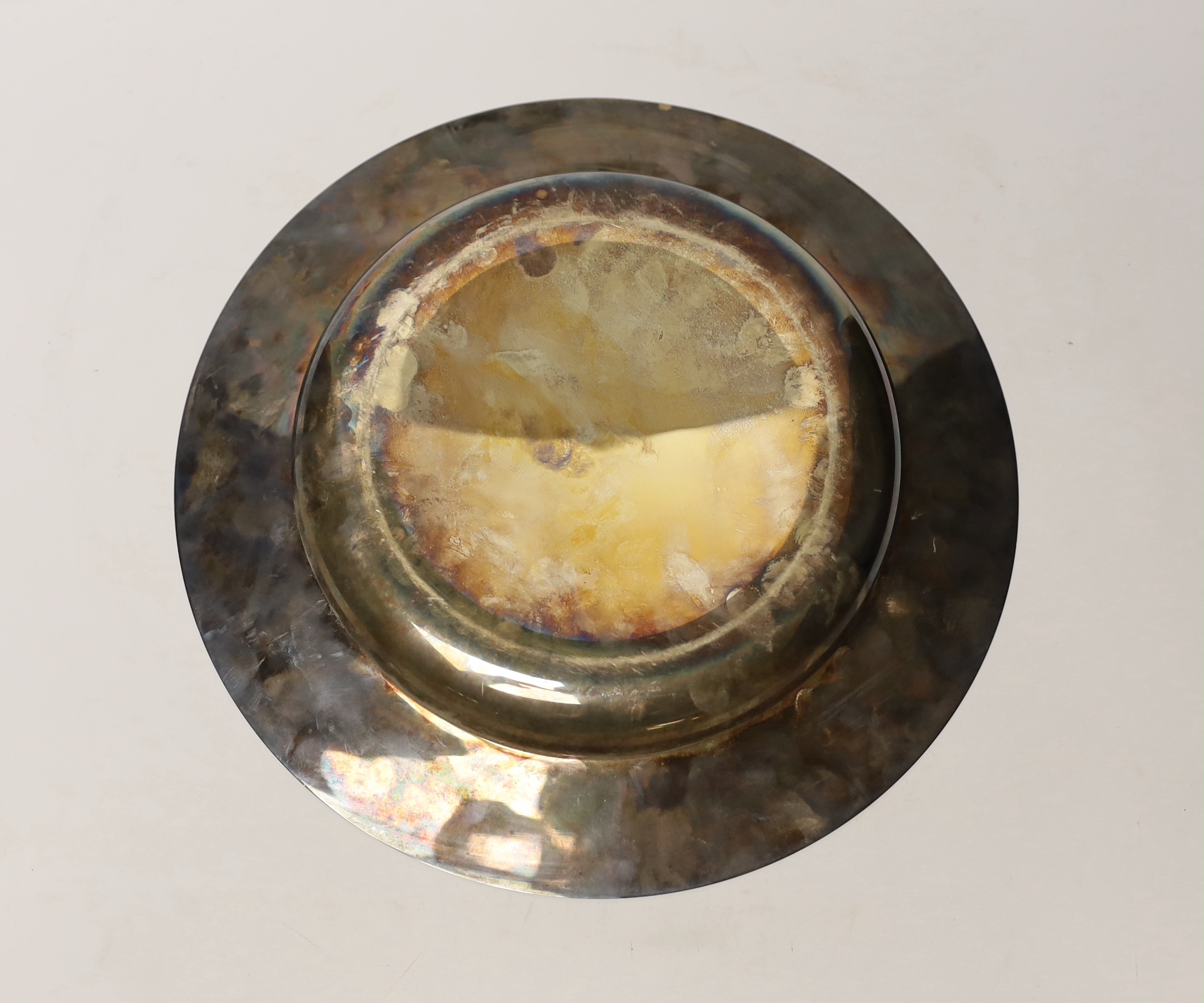 A modern silver armada dish by Carrs of Sheffield, 1992, 30.4cm, 30oz.